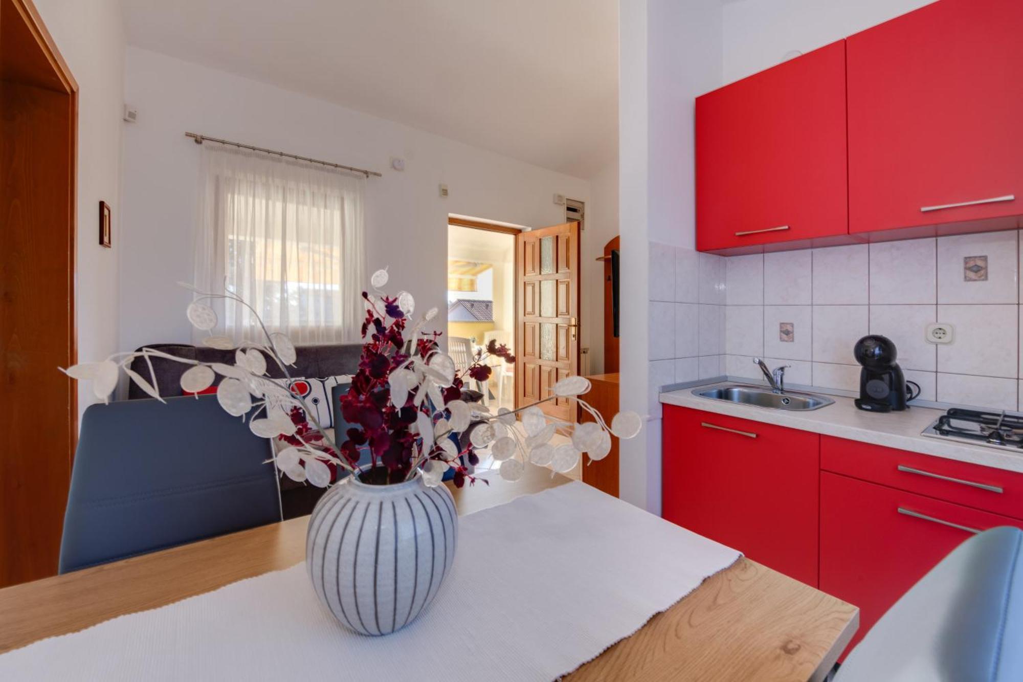 Villa Livia: Family-Friendly Retreat with Pool and Playground Liznjan Exterior photo